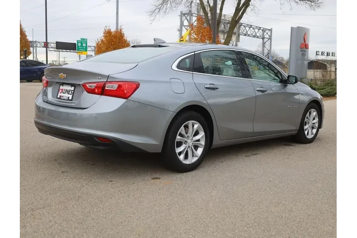 $18977 : Chevrolet Malibu 2024 LT 4dr image 10