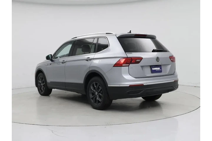 $22998 : Volkswagen Tiguan 2024 SE 4d image 2