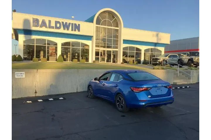 $22550 : Nissan Sentra 2024 SV 4dr Se image 5