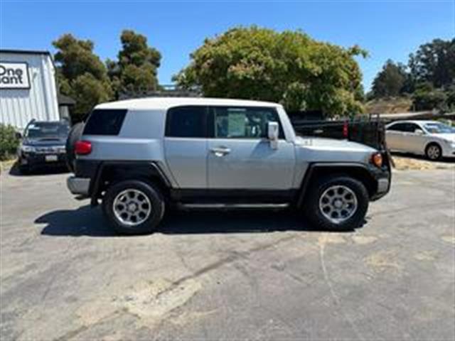 $19995 : 2011 TOYOTA FJ CRUISER image 5