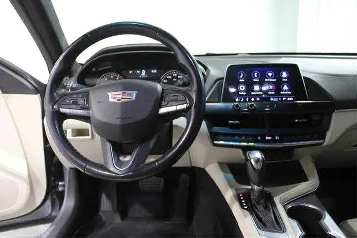 $26951 : Cadillac CT4 2021 Premium Lu image 2