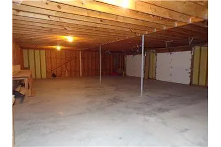 $2500 : Rental property with 3 bedro image 8
