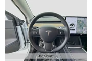 $26469 : Tesla Model Y 2021 AWD Long thumbnail