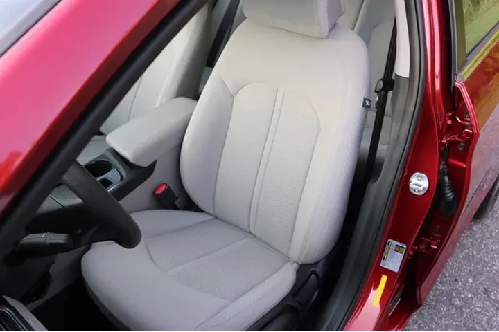 $5000 : 2016 SONATA SE Sedan 4D image 6
