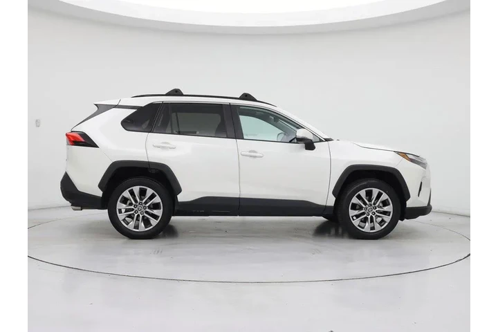 $22998 : Toyota RAV4 2021 AWD XLE 4dr image 7