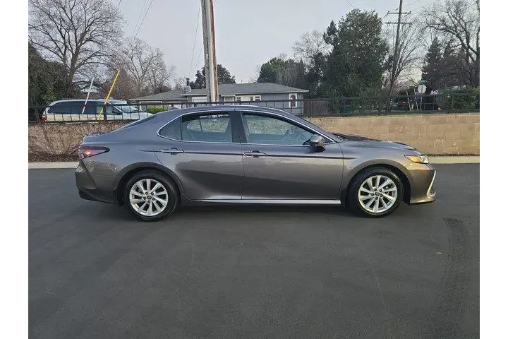 $19995 : Toyota Camry 2023 LE 4dr Sed image 3