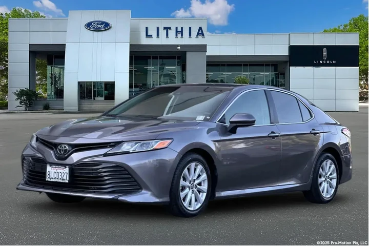 $17000 : Toyota Camry 2019 SE 4dr Sed image 1