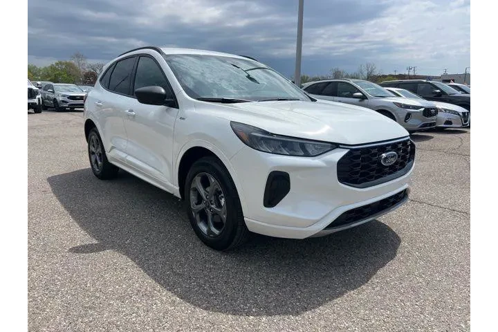 $25263 : Ford Escape 2024 AWD ST-Line image 3