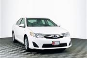 PRE-OWNED 2013 TOYOTA CAMRY H