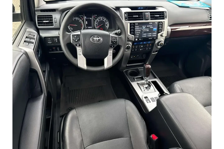 $39250 : Toyota 4Runner 2022 4x2 Limi image 9