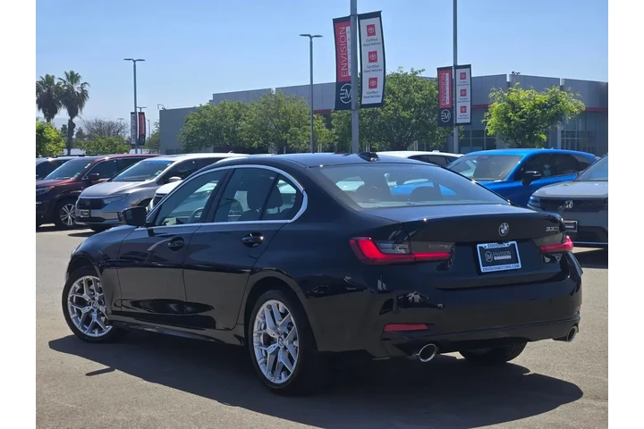 $38588 : BMW 3 Series 2025 330i 4dr S image 5
