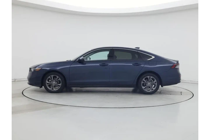 $27998 : Honda Accord 2024 EX 4dr Sed image 3
