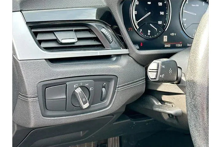 $21995 : BMW X1 2021 AWD xDrive28i 4d image 10