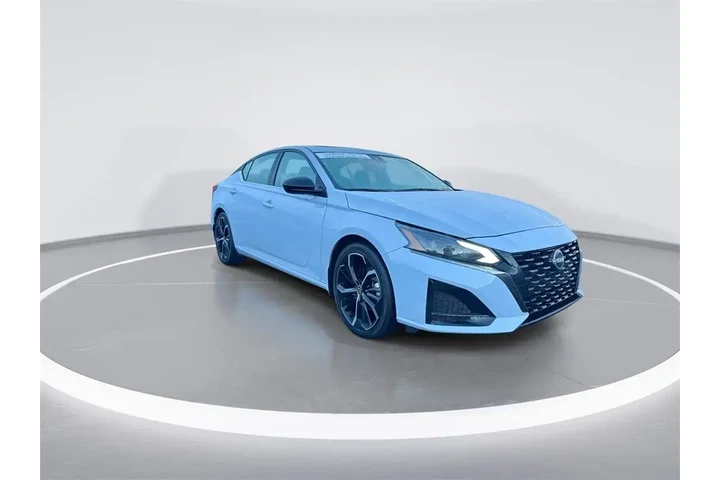 $21874 : Nissan Altima 2024 2.5 SR 4d image 2