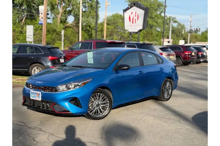 $19500 : 2023 Forte GT-Line image 3
