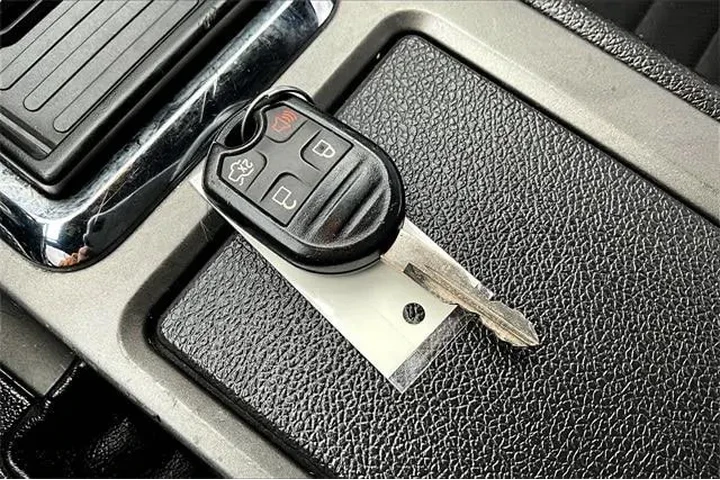 $7000 : Ford Mustang 2013 V6 Premium image 7