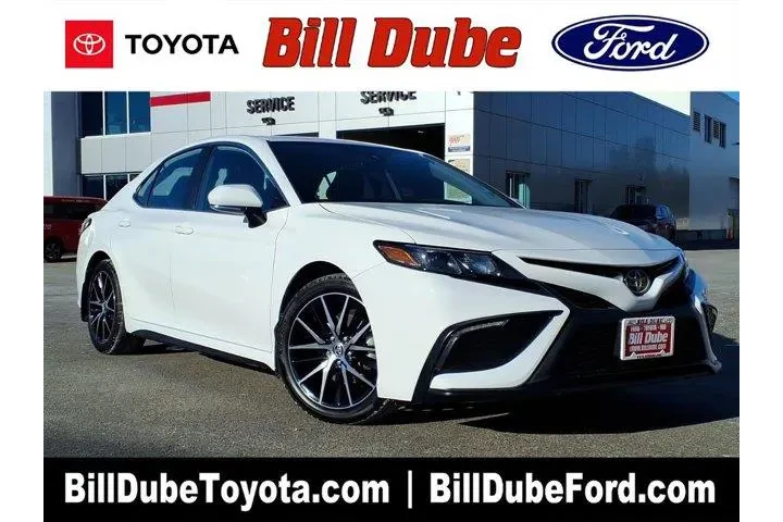 $27658 : Toyota Camry 2023 AWD SE 4dr image 1