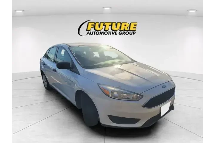 $9988 : Ford Focus 2017 S 4dr Sedan image 1