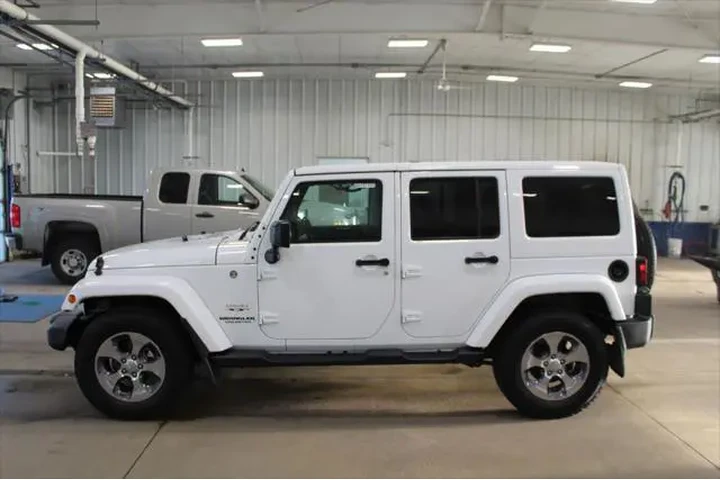 $24995 : Jeep Wrangler Unlimited 2017 image 6