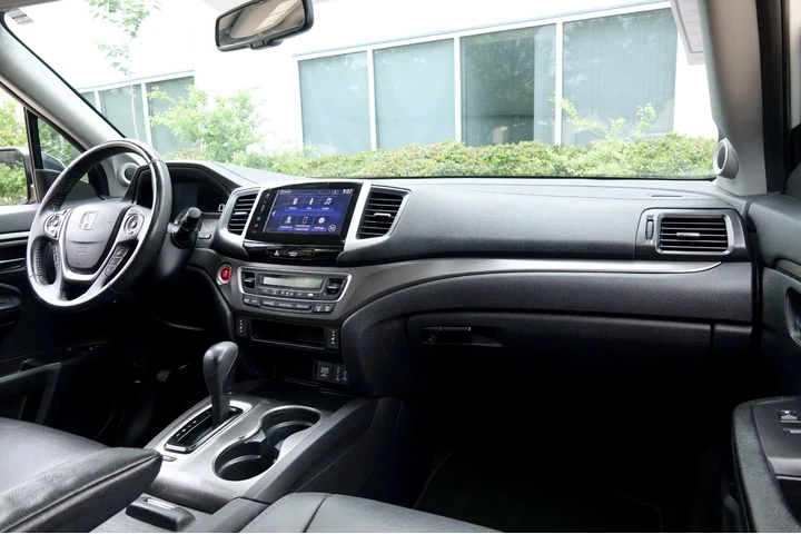 $13996 : 2017 Pilot EX-L image 7