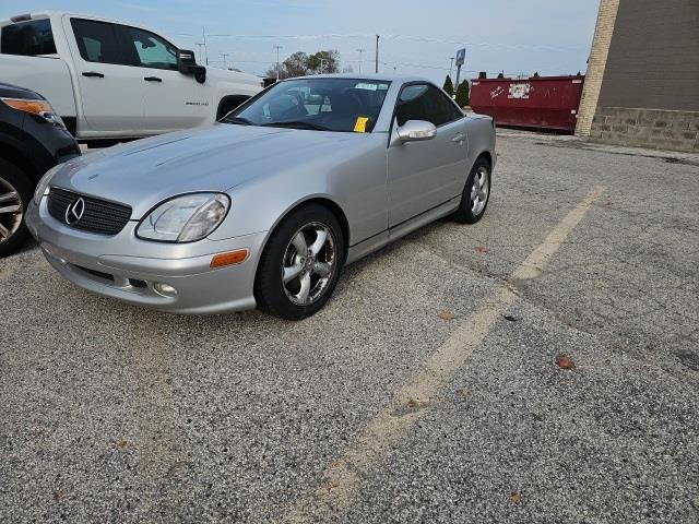 $9990 : Pre-Owned 2002 SLK 320 Base image 1