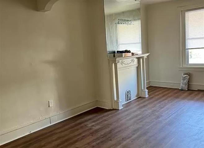 $1550 : Apartment for rent asap image 3