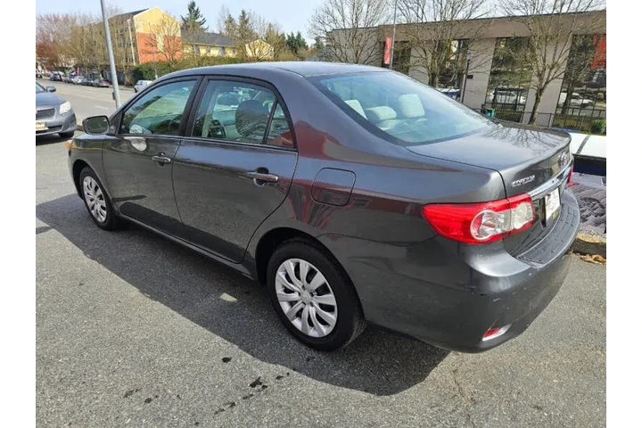 $9999 : 2012 Corolla LE image 6