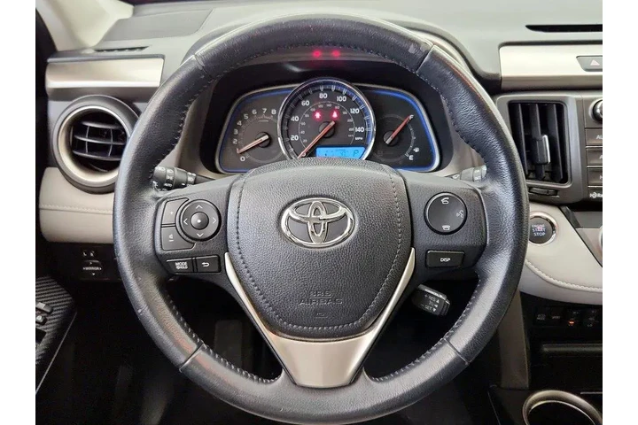 $25998 : Toyota RAV4 2015 AWD Limited image 10
