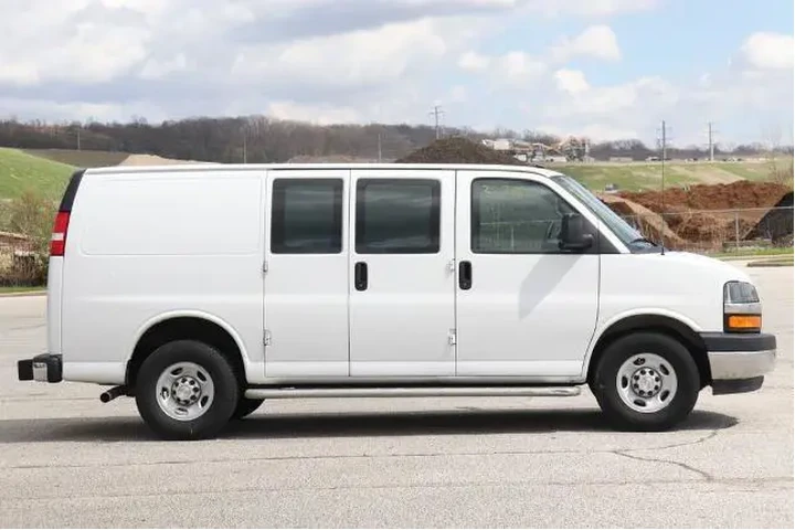 $32514 : Chevrolet Express 2024 2500 image 9