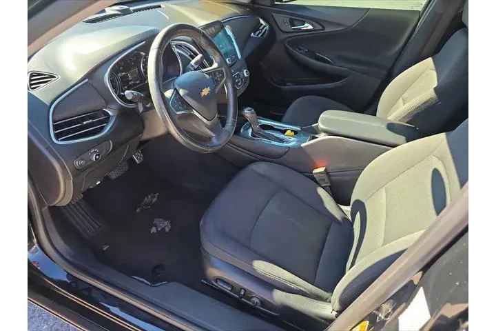 $8988 : Chevrolet Malibu 2017 LT 4dr image 9