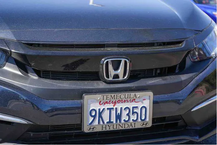 $14500 : Honda Civic 2019 LX 4dr Seda image 6