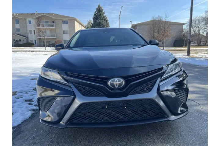 $11997 : 2019 Camry SE image 3