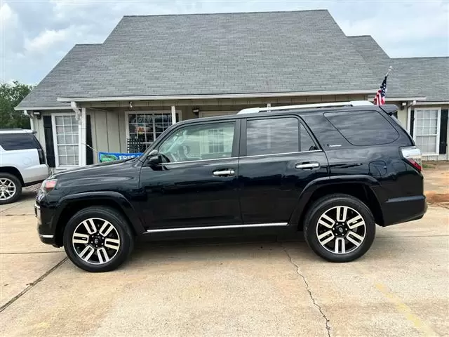 $28995 : 2018 4Runner image 9