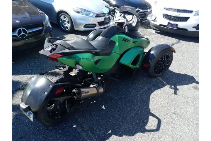 2012 Spyder Roadster image 3