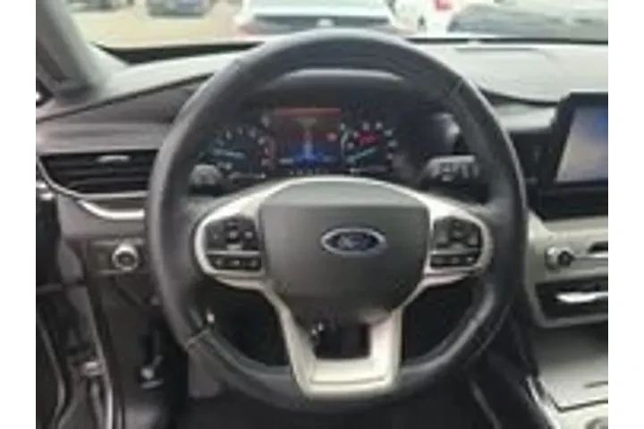 $29950 : Ford Explorer 2022 XLT 4dr S image 4