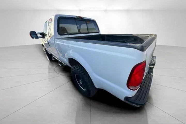 $12795 : Ford F-250 Super Duty 2005 4 image 3