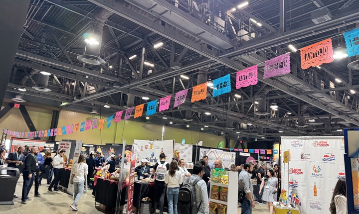 Evento anual de exposición de negocios latino de importación y distribución de alimentos latinos en Estados Unidos