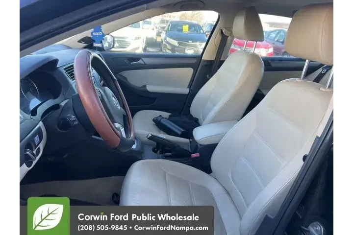 $6980 : Volkswagen Jetta 2013 TDI 4d image 9