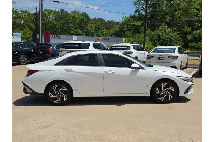 $20490 : Hyundai ELANTRA 2024 SEL 4dr image 8