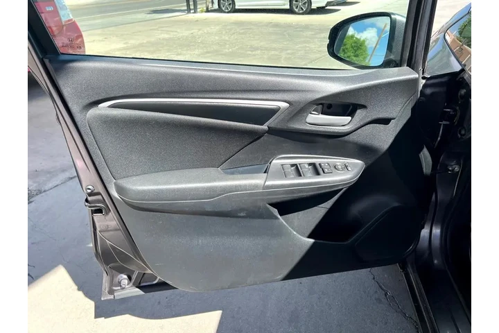 2019 Fit LX CVT image 10