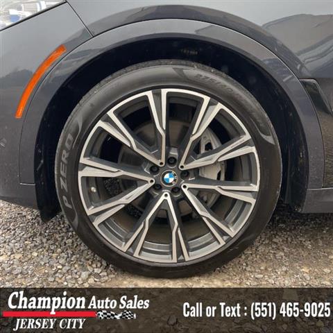 Used 2019 X7 xDrive50i Sports image 7