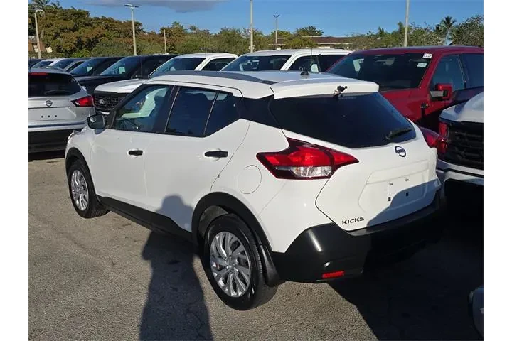 $9590 : Nissan Kicks 2019 S 4dr Cros image 3