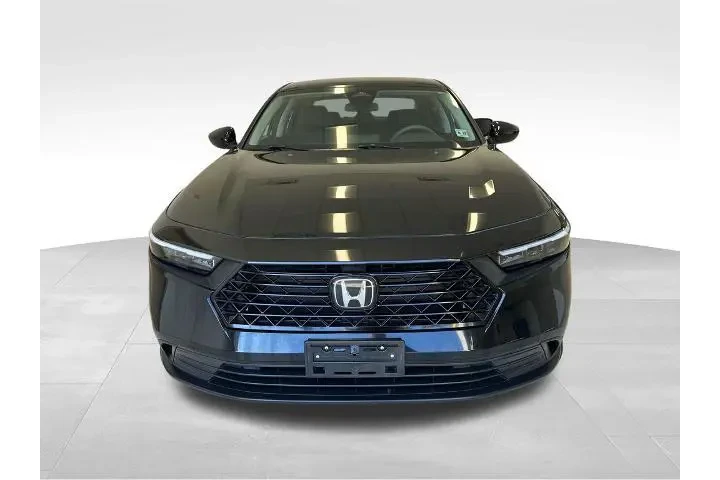 $23451 : Honda Accord 2023 LX 4dr Sed image 2