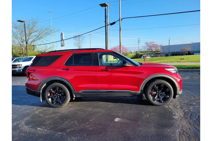 $26950 : Ford Explorer 2020 AWD ST 4d image 2