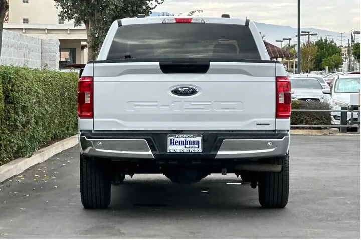 $35940 : Ford F-150 2023 4x4 XLT 4dr image 5