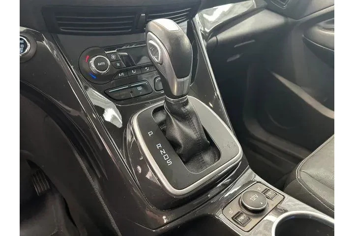 $10000 : Ford Escape 2014 AWD Titaniu image 4