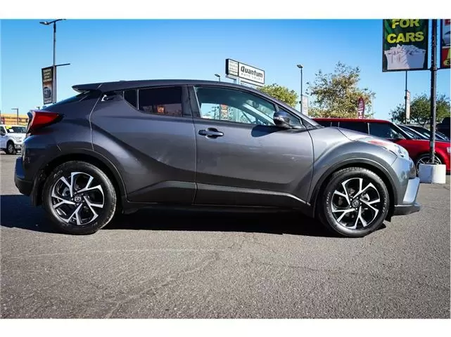 $17995 : 2018 Toyota C-HR XLE Sport Uti image 1