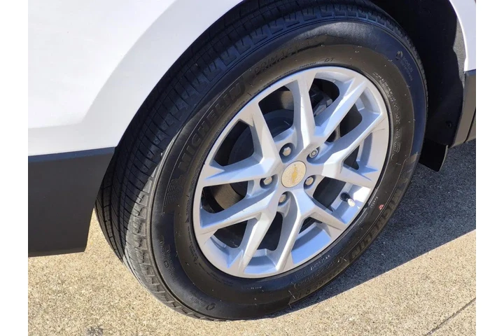 $25326 : Chevrolet Equinox 2024 LT 4d image 7