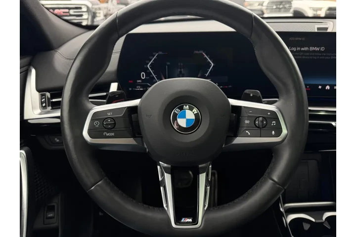 2025 BMW X2 xDrive28i image 10
