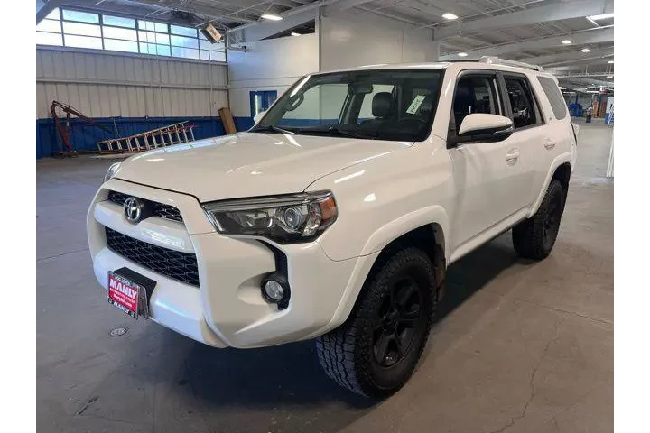 $31992 : Toyota 4Runner 2018 4x4 SR5 image 7